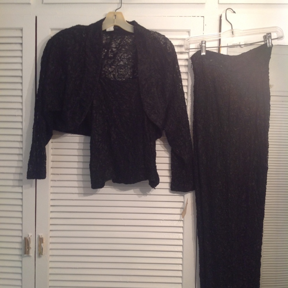 Holiday Season! 6Gorgeous Vintage beaded suit!